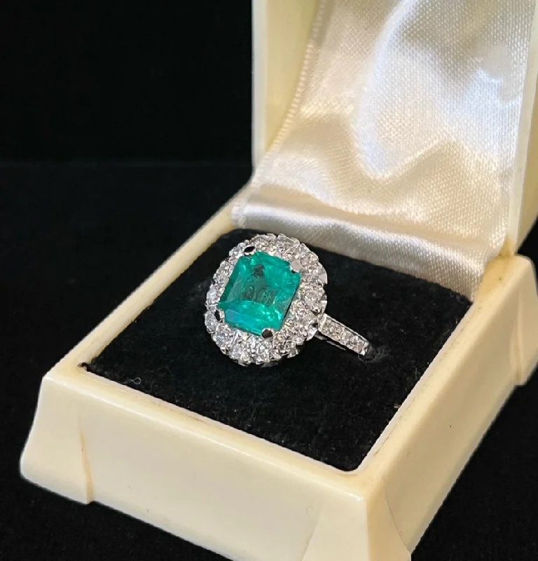 1950s 2.10ct Emerald Cluster Ring