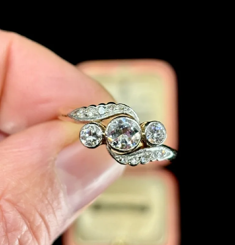 1920s Three Stone Diamond Ring