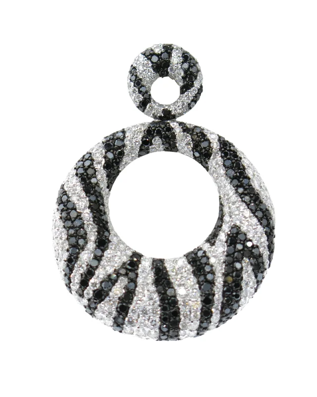 Black Diamond Pendant (Black Diamond 2.82 cts. White Diamond 3.17 cts.)