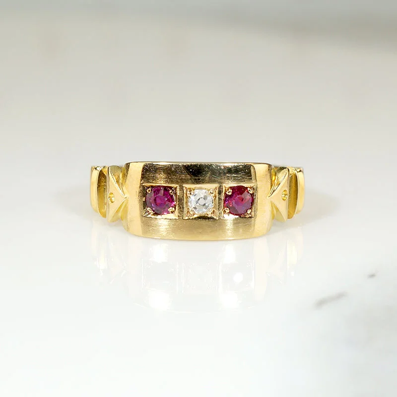 Smart Victorian 18ct Band with Diamond & Ruby