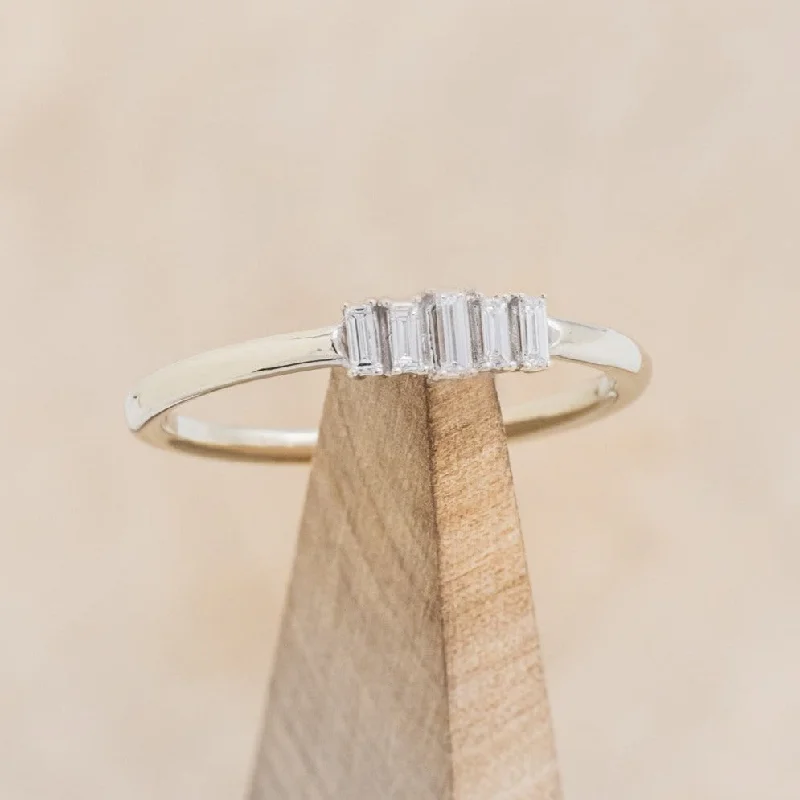 DAINTY BAGUETTE CUT DIAMOND STACKING BAND