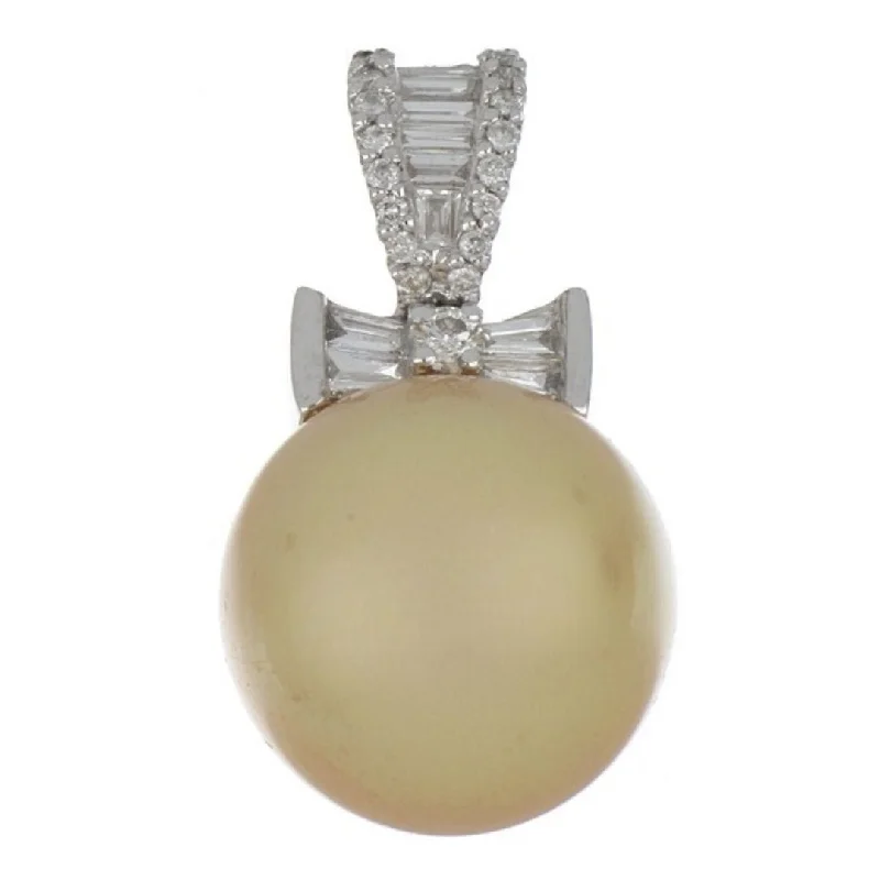 Gold Pearl Pendant (Gold Pearl White Diamond 0.2 cts. White Diamond Included cts.)