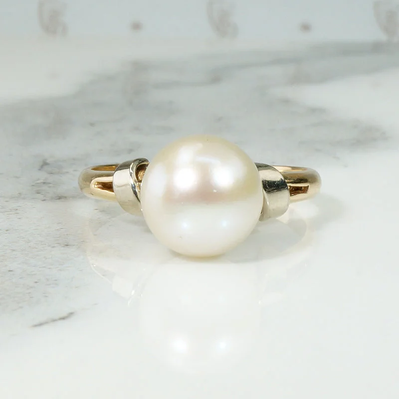 Modernist Pearl Solitaire in Two-Tone Gold