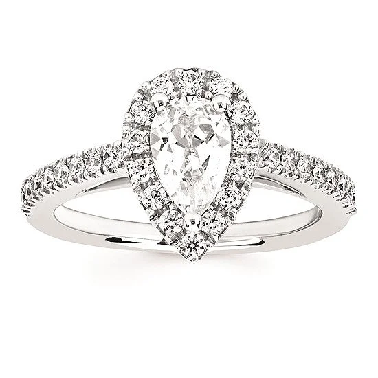 Round Diamond Halo Engagement Ring