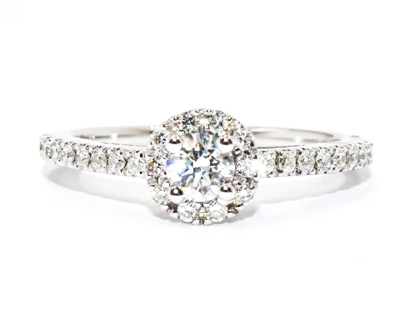 Round Diamond Halo Engagement Ring