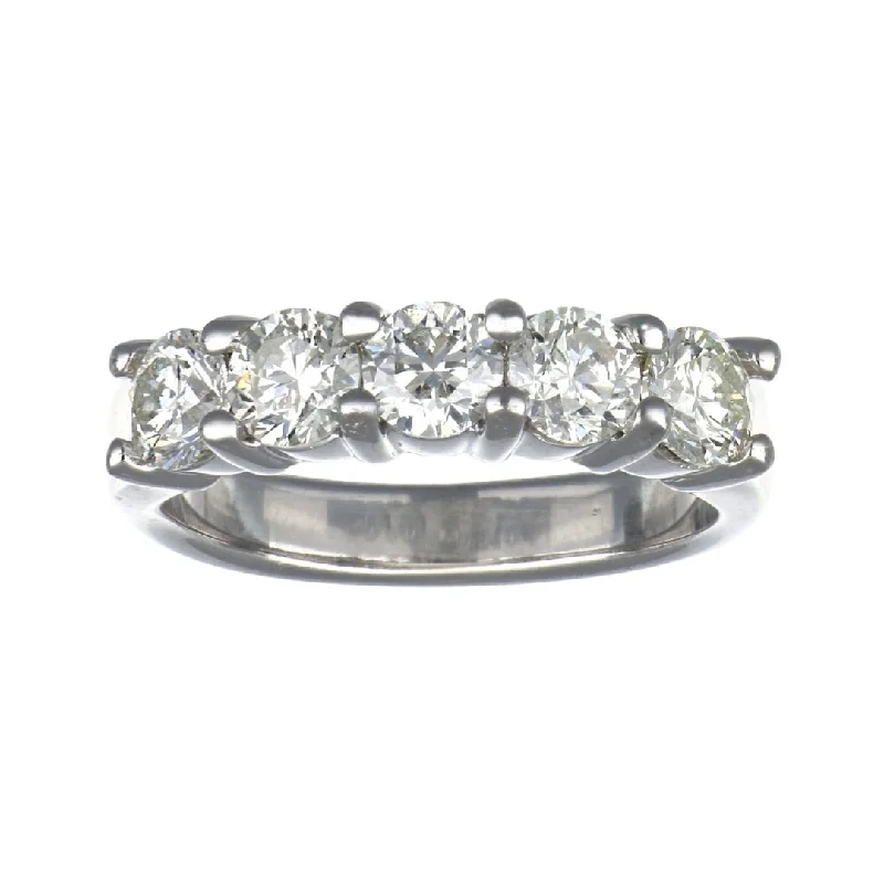 White Diamond Ring (White Diamond 1.55 cts.)