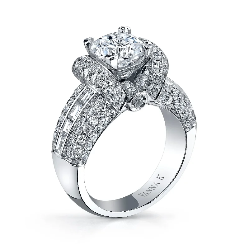 18K White Gold Diamond Engagement Ring