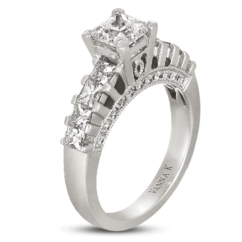 18K White Gold Diamond Engagement Ring