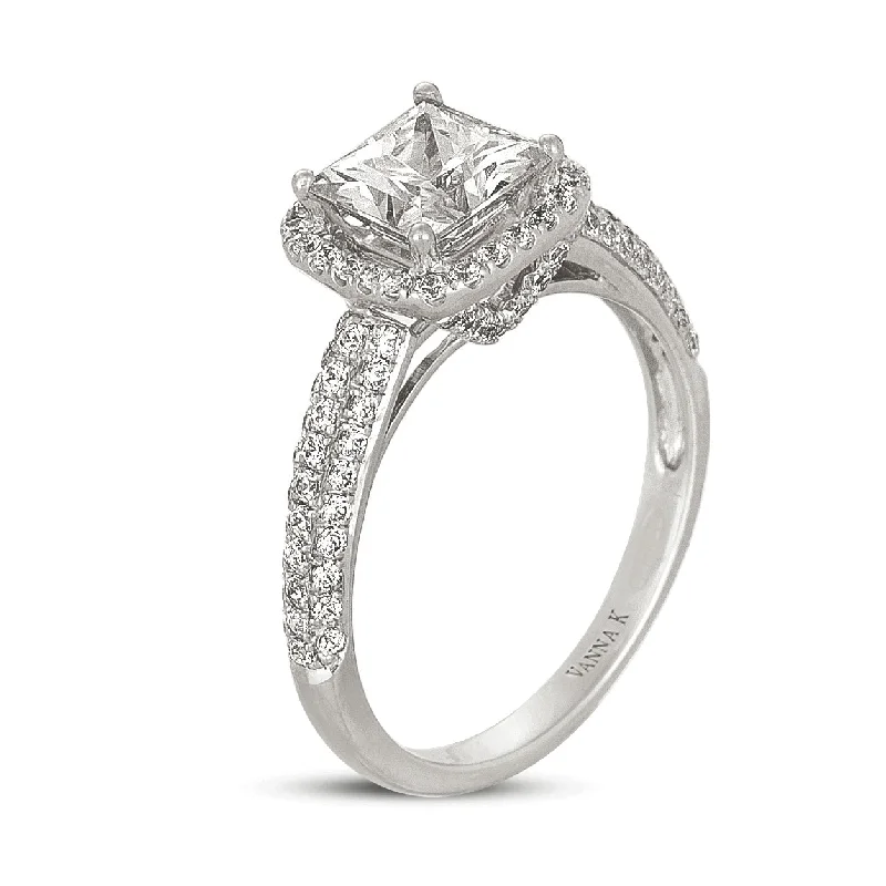 18K White Gold Halo Diamond Engagement Ring