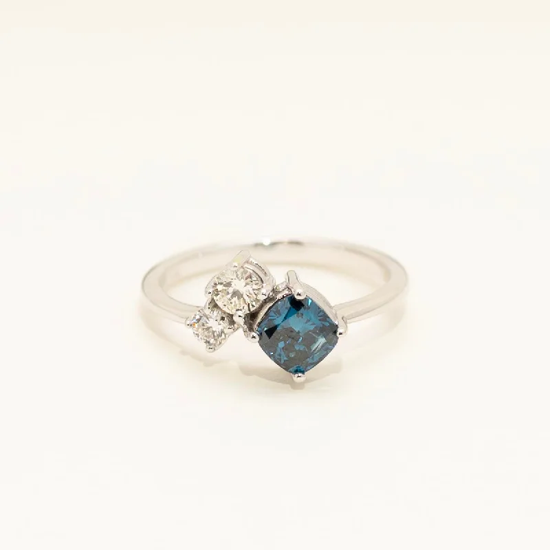 Cushion Cut Blue Diamond Engagement Ring in 14kt White Gold (1ct tw)