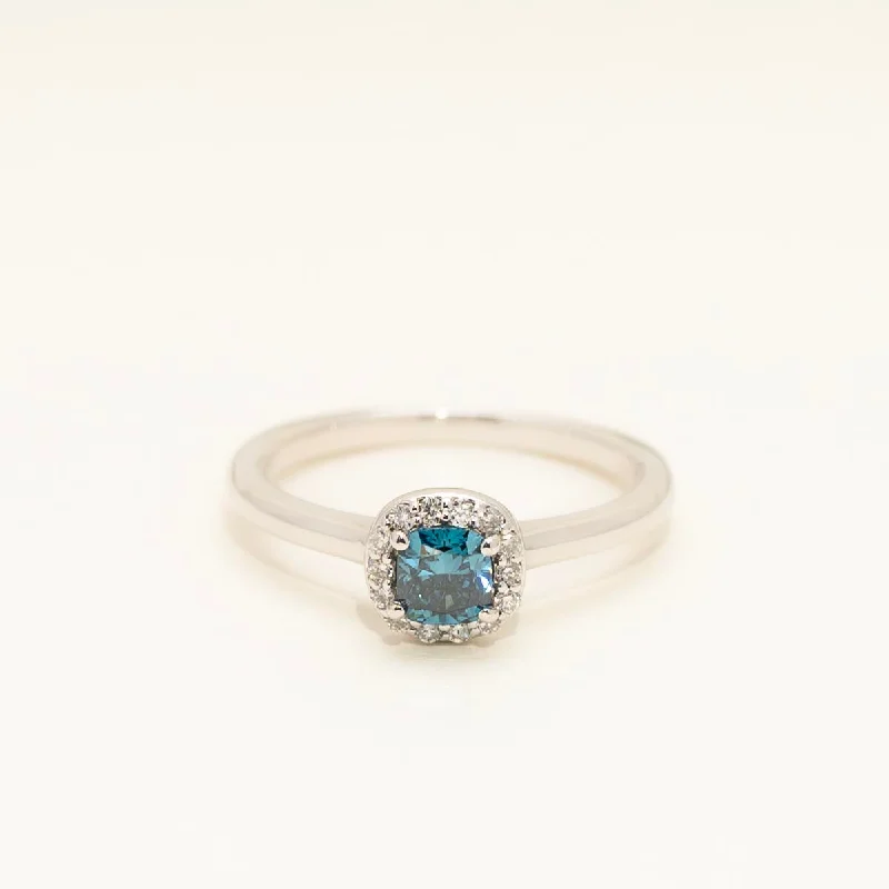 Cushion Cut Blue Diamond Halo Engagement Ring in 14kt White Gold (5/8ct tw)