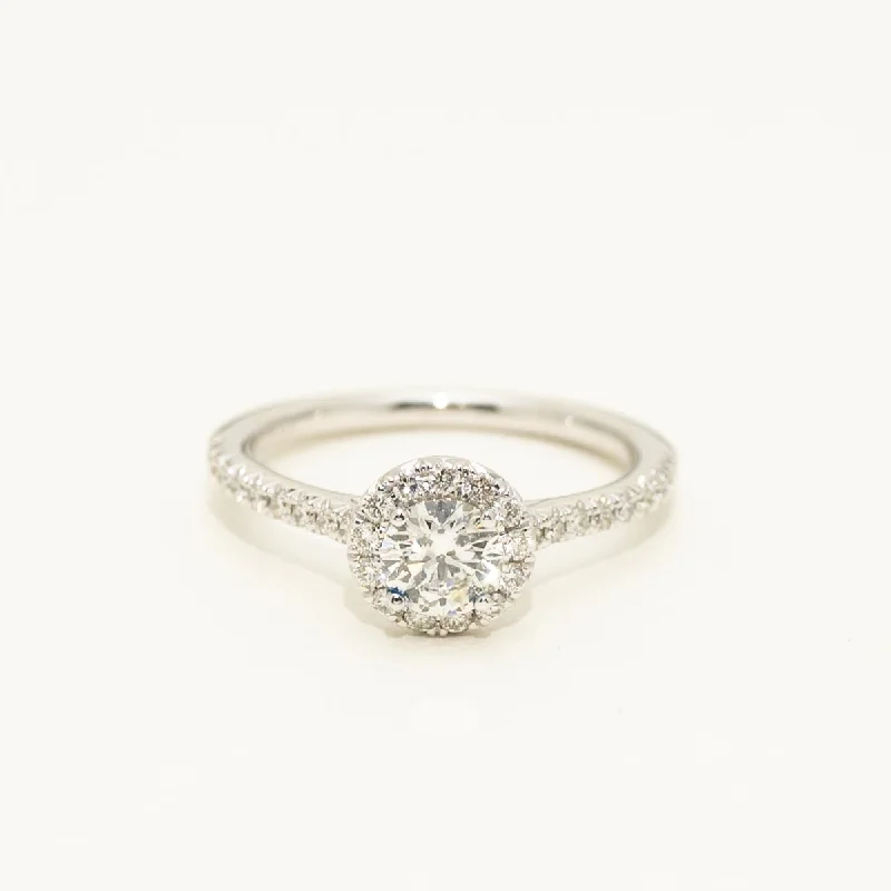 Diamond Halo Engagement Ring in 14kt White Gold (3/4ct tw)