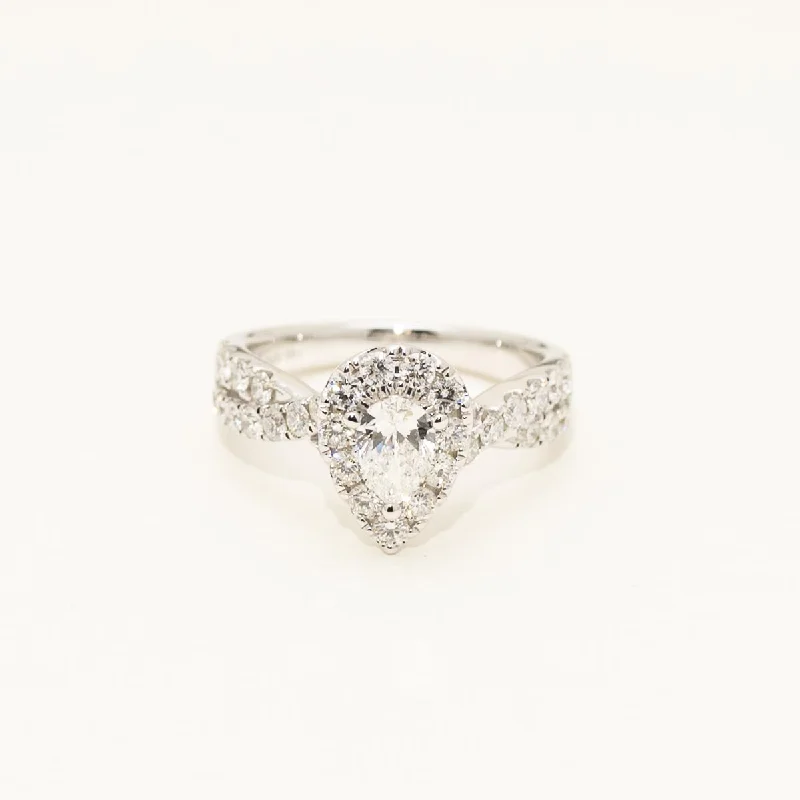 Pear Shape Diamond Engagement Ring in 18kt White Gold (1 3/8ct tw)